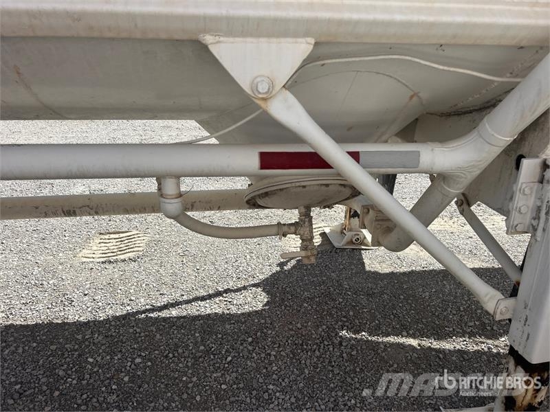Fruehauf T/A Pneumatic Bulk Trailer Прочие прицепы