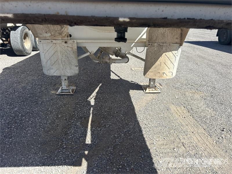 Fruehauf T/A Pneumatic Bulk Trailer Прочие прицепы