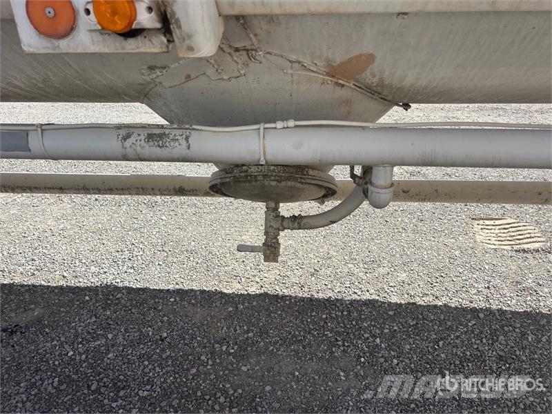 Fruehauf T/A Pneumatic Bulk Trailer Прочие прицепы