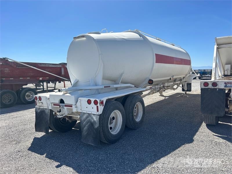 Fruehauf T/A Pneumatic Bulk Trailer Прочие прицепы