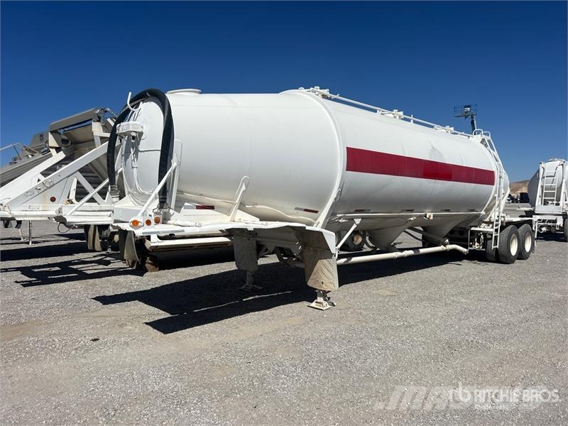 Fruehauf T/A Pneumatic Bulk Trailer Прочие прицепы