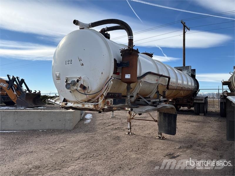 Fruehauf T/A Vacuum Tanker Trailer Tanker trailers