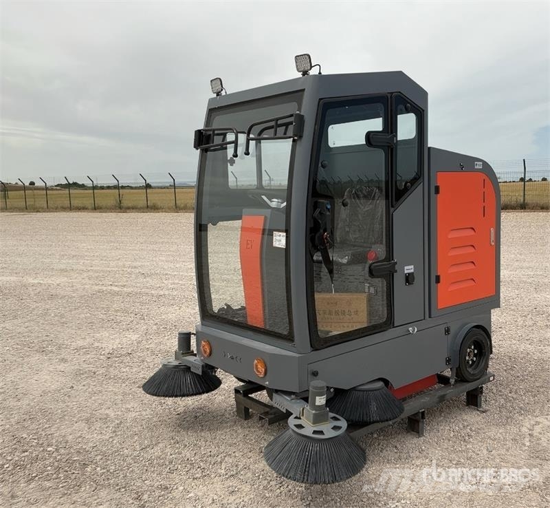  FS S19 Ride-On Electric Floor Sweeper その他収穫設備
