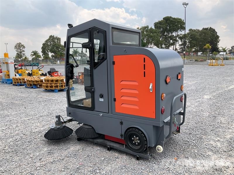  FS S19 Ride-On Electric Floor Sweeper その他収穫設備