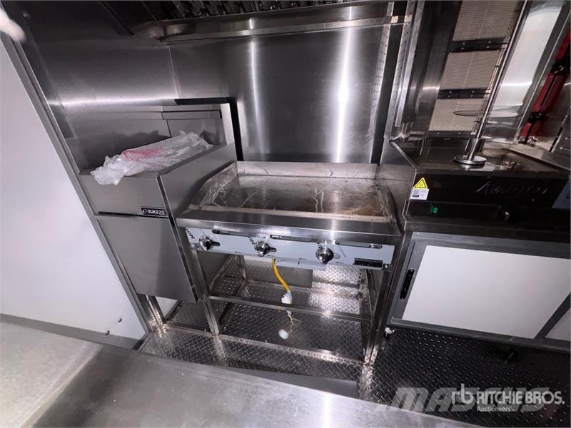 FUD 16 ft 3 in T/A Food Concession Trailer Ostale prikolice