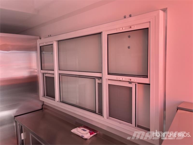 FUD 16 ft T/A Food Concession Trailer Ostale prikolice