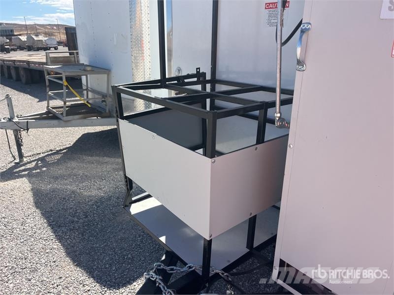 FUD 16 ft T/A Food Concession Trailer Ostale prikolice