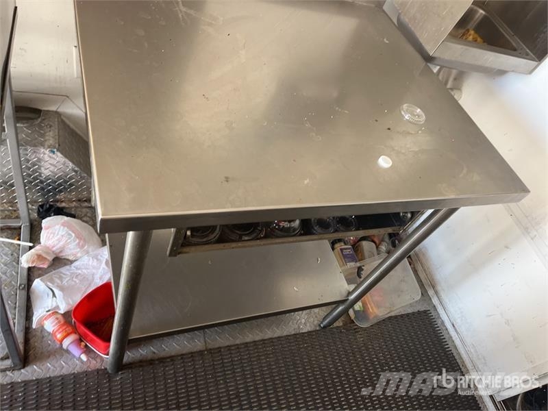 FUD 16 ft T/A Food Concession Trailer Ostale prikolice
