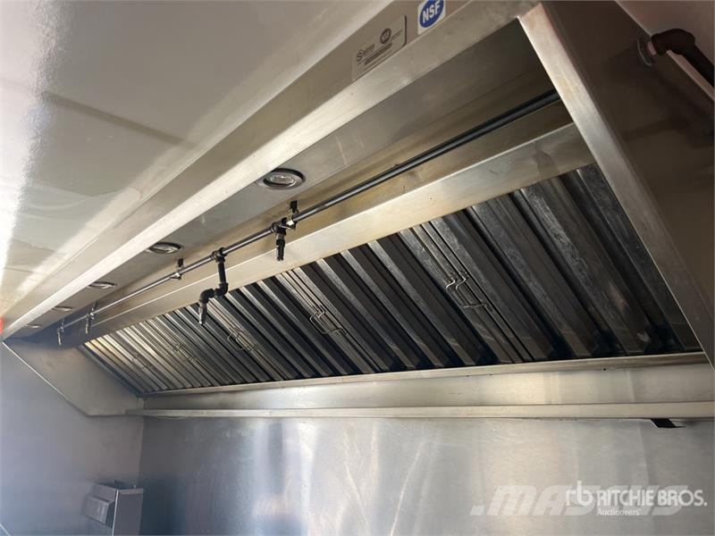 FUD 16 ft T/A Food Concession Trailer Ostale prikolice
