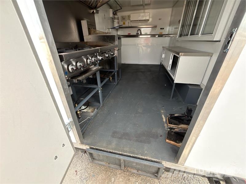  FUD 16 ft T/A Food Concession Trailer Otros remolques