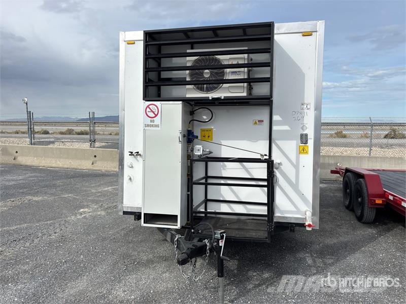  FUD 16 ft T/A Food Concession Trailer Otros remolques