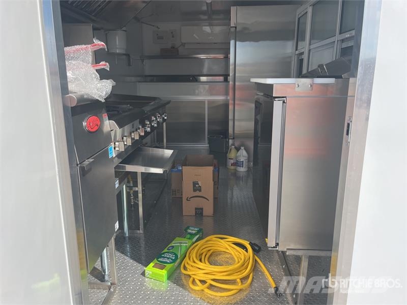 FUD 16 ft T/A Food Concession Trailer Ostale prikolice