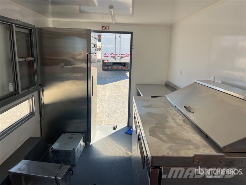 FUD 16 ft T/A Food Concession Trailer Ostale prikolice