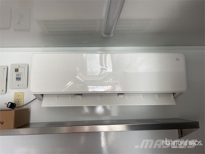 FUD 16 ft T/A Food Concession Trailer Ostale prikolice