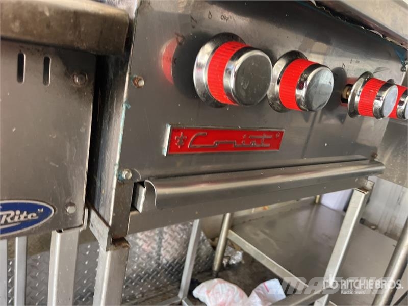 FUD 16 ft T/A Food Concession Trailer Ostale prikolice
