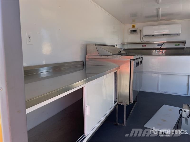 FUD 16 ft T/A Food Concession Trailer Ostale prikolice