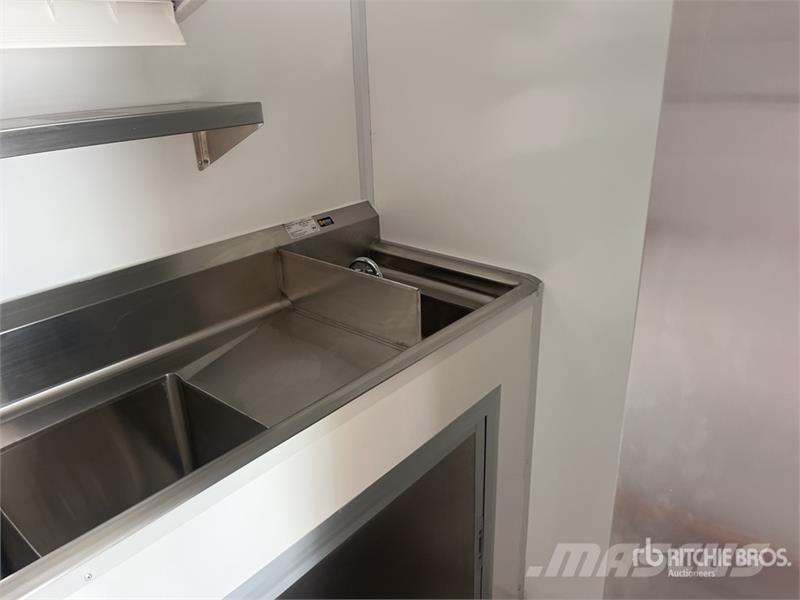 FUD 16 ft T/A Food Concession Trailer Ostale prikolice