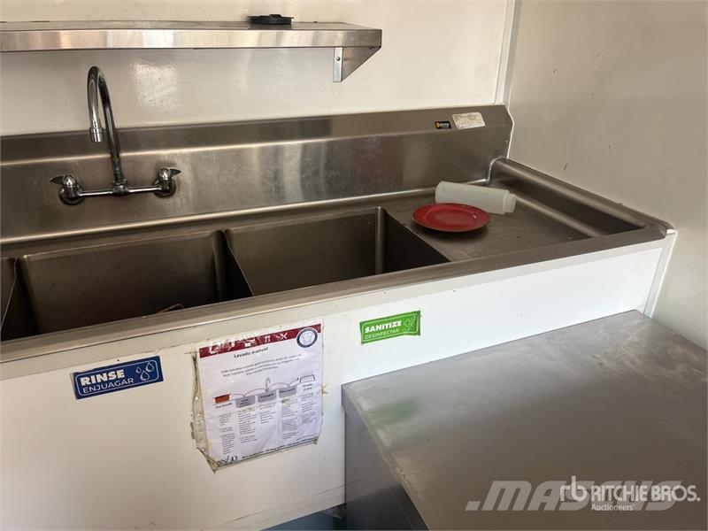 FUD 16 ft T/A Food Concession Trailer Ostale prikolice