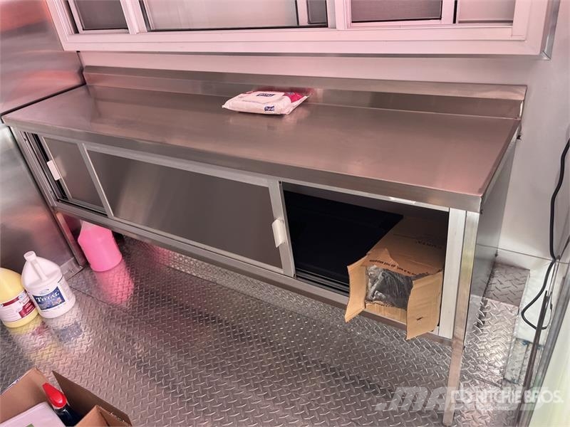 FUD 16 ft T/A Food Concession Trailer Ostale prikolice