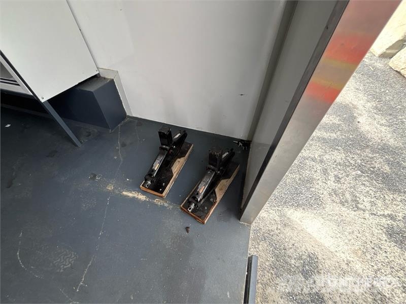  FUD 16 ft T/A Food Concession Trailer Otros remolques
