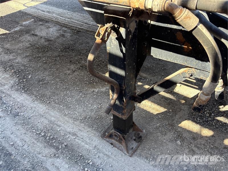 Galbreath T/A Roll-Off Trailer مقطورات لوادر