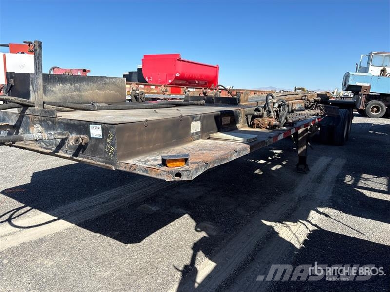 Galbreath T/A Roll-Off Trailer مقطورات لوادر