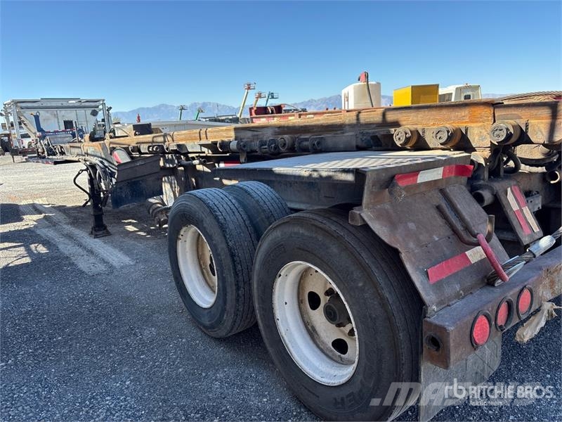 Galbreath T/A Roll-Off Trailer مقطورات لوادر