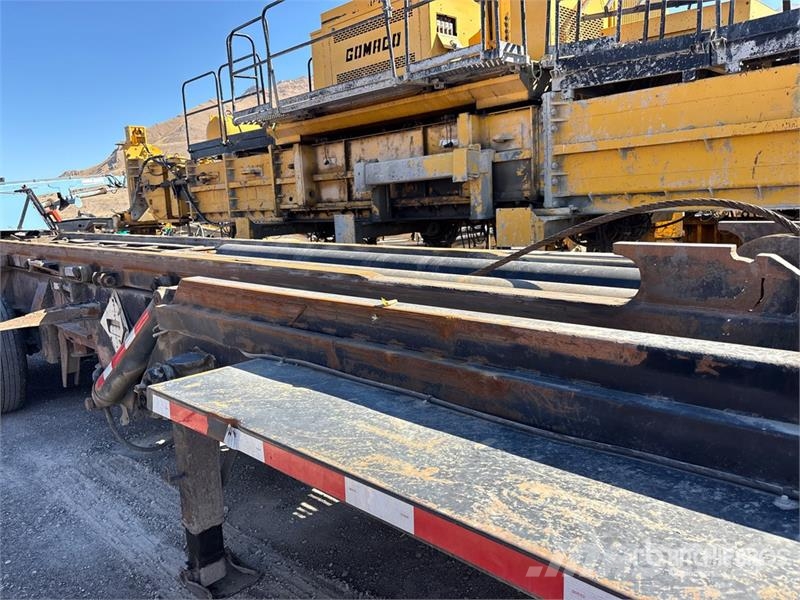Galbreath T/A Roll-Off Trailer مقطورات لوادر