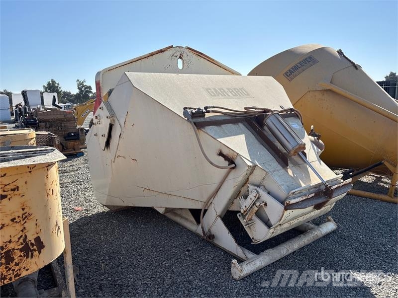 Gar-Bro 4156L Concrete Bucket Pripomočki za betonska dela