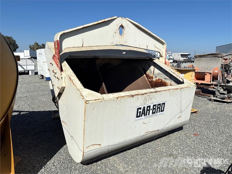 Gar-Bro 4156L Concrete Bucket Pripomočki za betonska dela