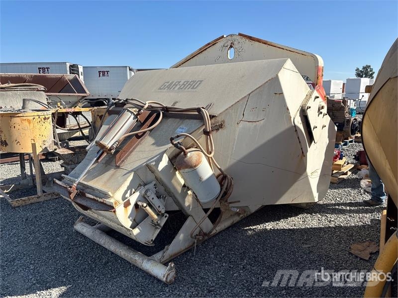 Gar-Bro 4156L Concrete Bucket Pripomočki za betonska dela