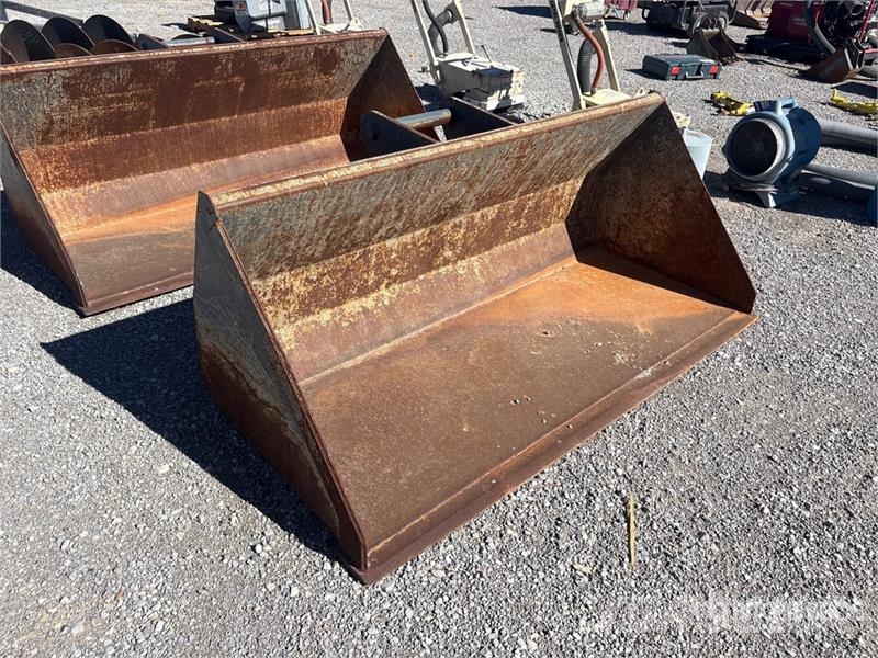 Gehl 820313 72 in Telehandler Bucket Bakken