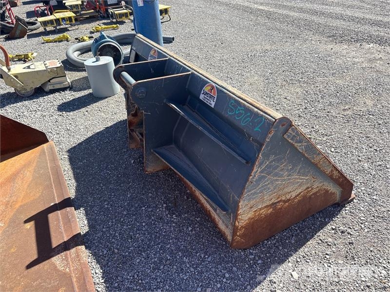 Gehl 820313 72 in Telehandler Bucket Bakken
