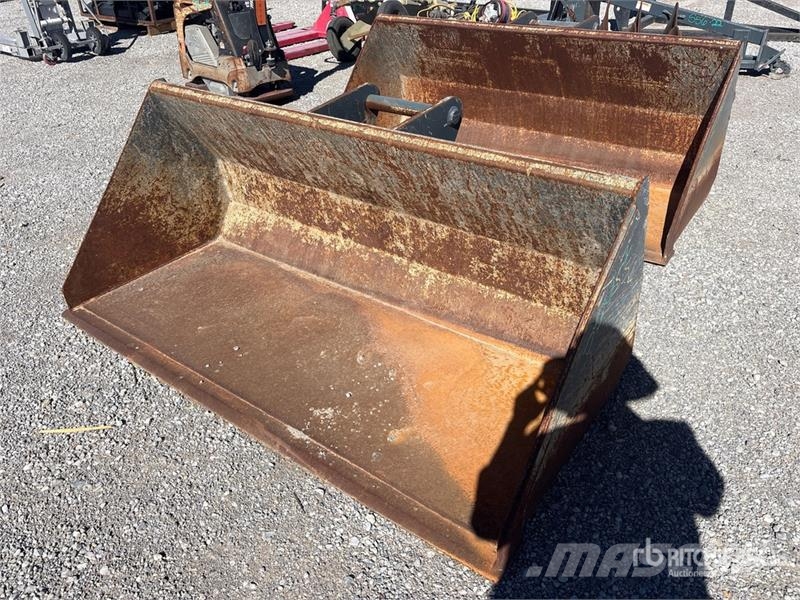 Gehl 820313 72 in Telehandler Bucket Bakken