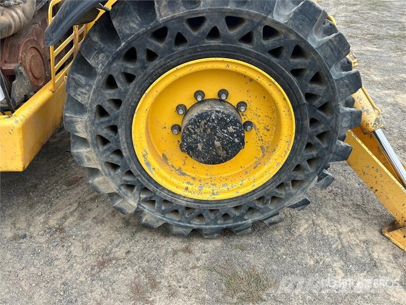 Gehl DL9 Rubber Tire Blasthole Drill Alte echipamente de foraj