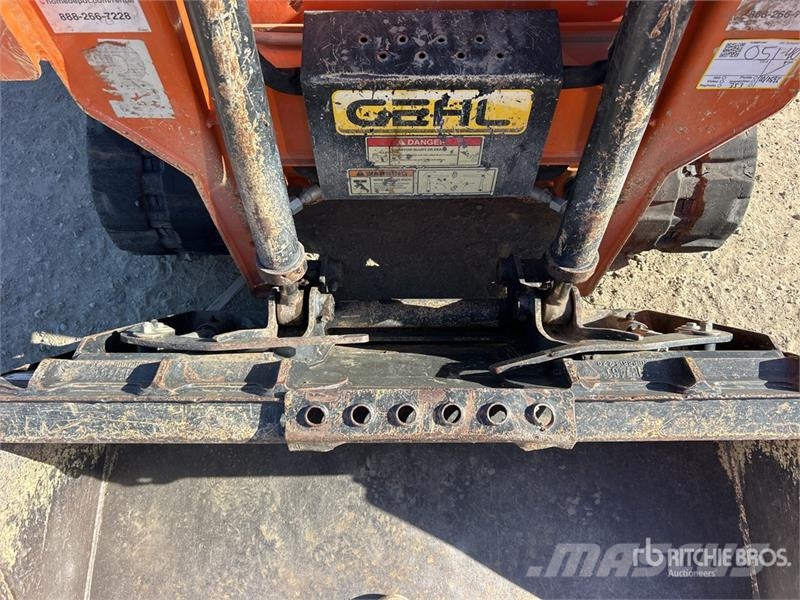 Gehl-Manitou RT105 Compact Track Loader Mini Pale Gommate
