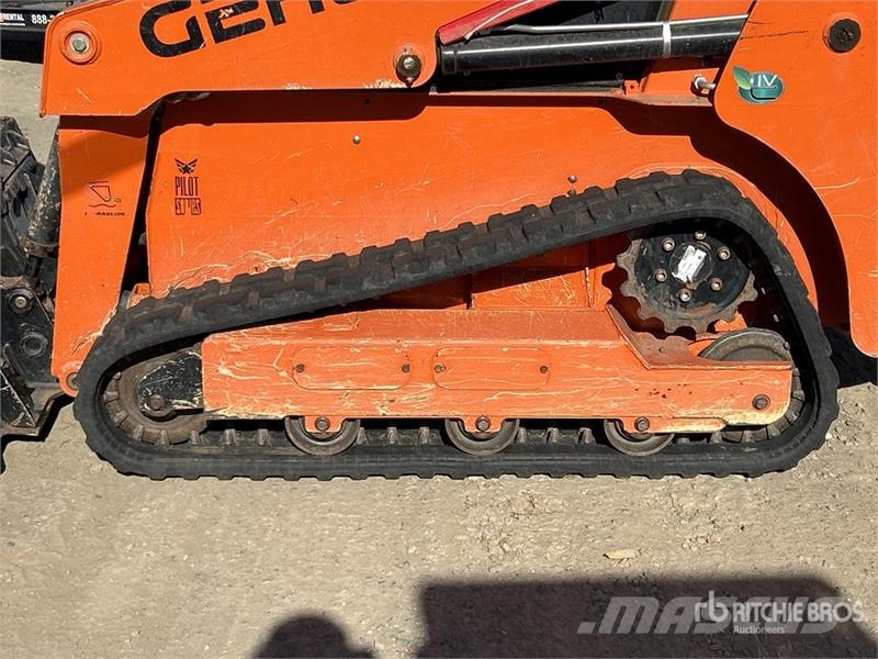 Gehl-Manitou RT105 Compact Track Loader Mini Pale Gommate