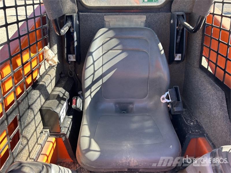 Gehl-Manitou RT105 Compact Track Loader Mini Pale Gommate