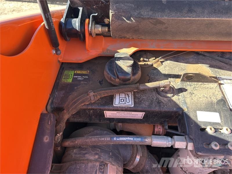 Gehl-Manitou RT105 Compact Track Loader Mini Pale Gommate