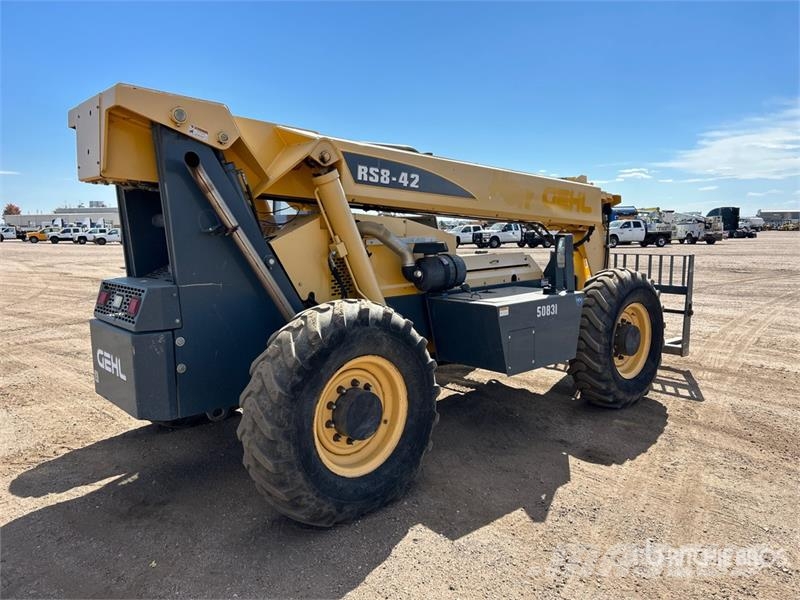 Gehl RS8-42 텔러 핸들러