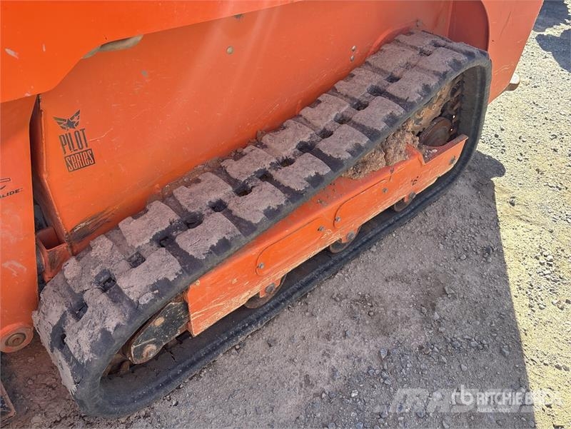 Gehl RT105 Compact Track Loader Lietoti riteņu kompaktiekrāvēji