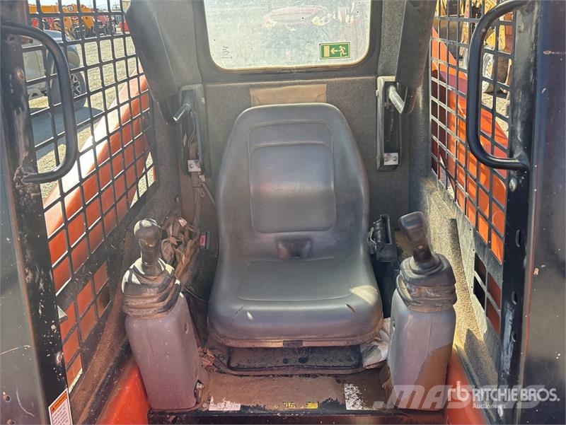 Gehl RT105 Compact Track Loader Lietoti riteņu kompaktiekrāvēji