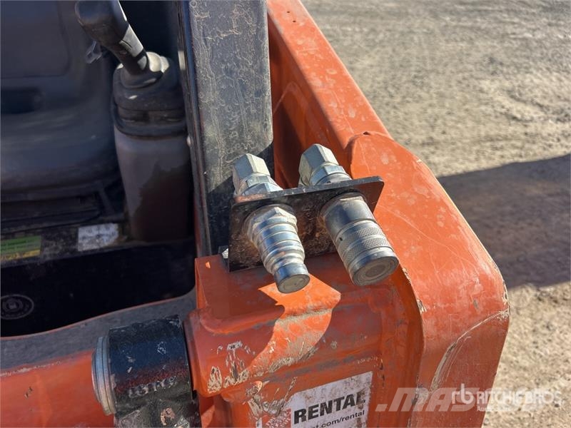 Gehl RT105 Compact Track Loader 滑移轉向裝載機