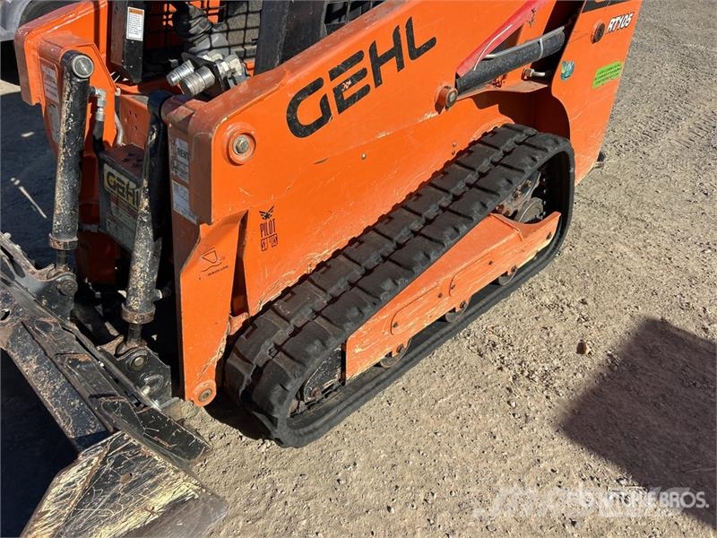Gehl RT105 Compact Track Loader 滑移轉向裝載機