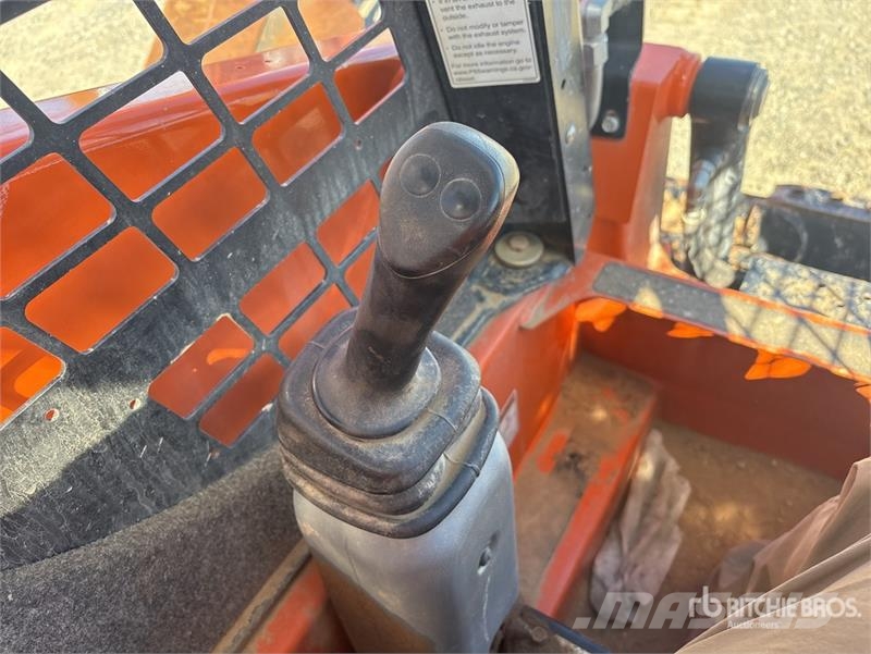 Gehl RT105 Compact Track Loader Lietoti riteņu kompaktiekrāvēji