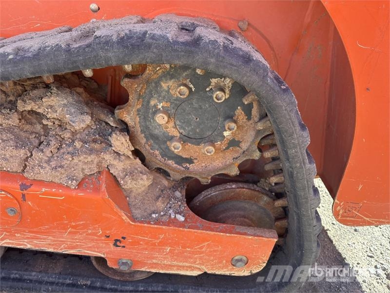 Gehl RT105 Compact Track Loader Lietoti riteņu kompaktiekrāvēji