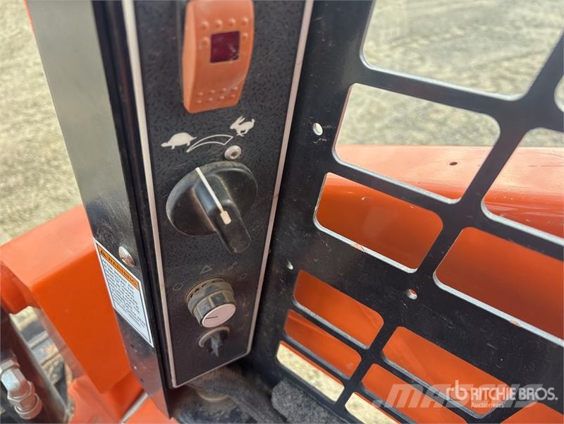 Gehl RT105 Compact Track Loader Skid steer mini nakladalci