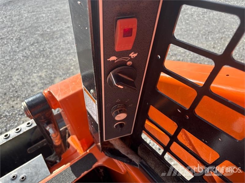 Gehl RT105 Compact Track Loader Smykem řízené nakladače