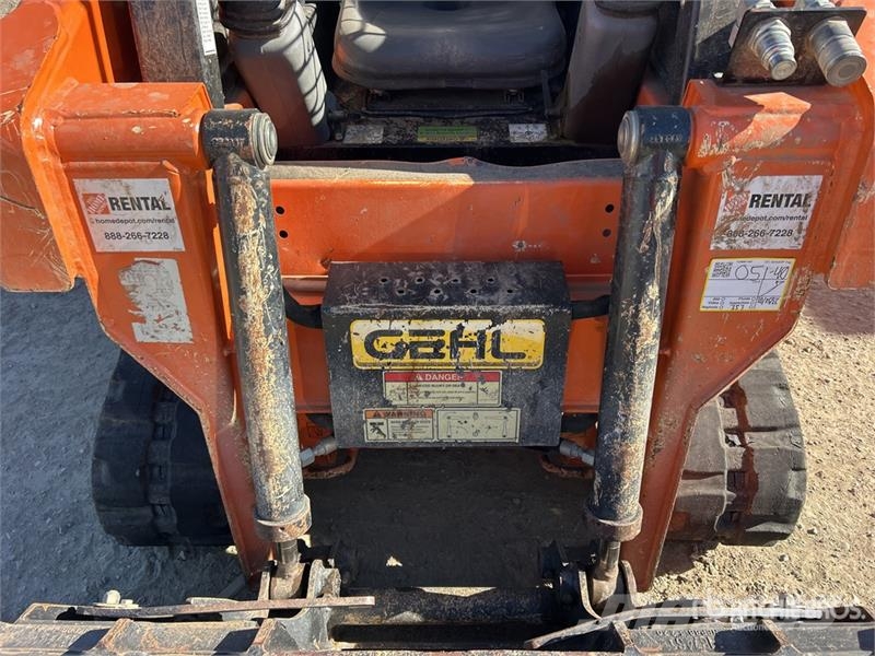 Gehl RT105 Compact Track Loader 滑移轉向裝載機