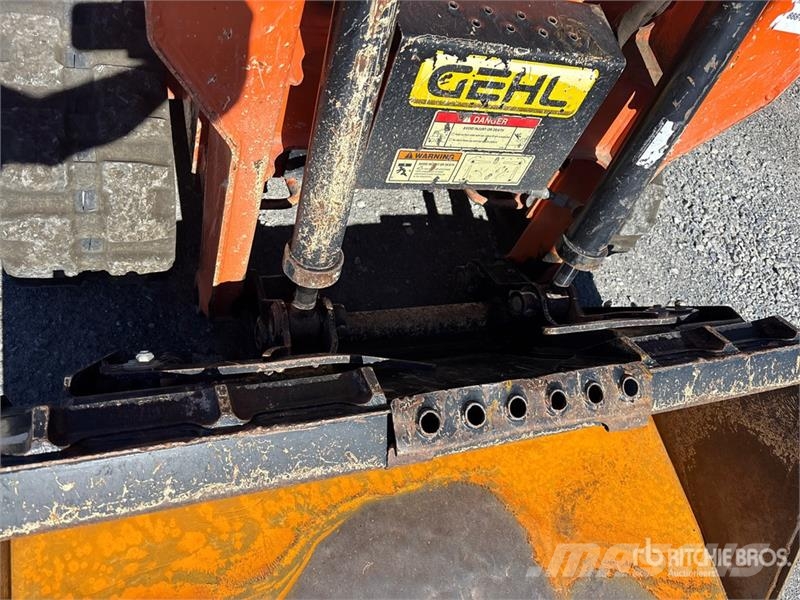 Gehl RT105 Compact Track Loader Smykem řízené nakladače